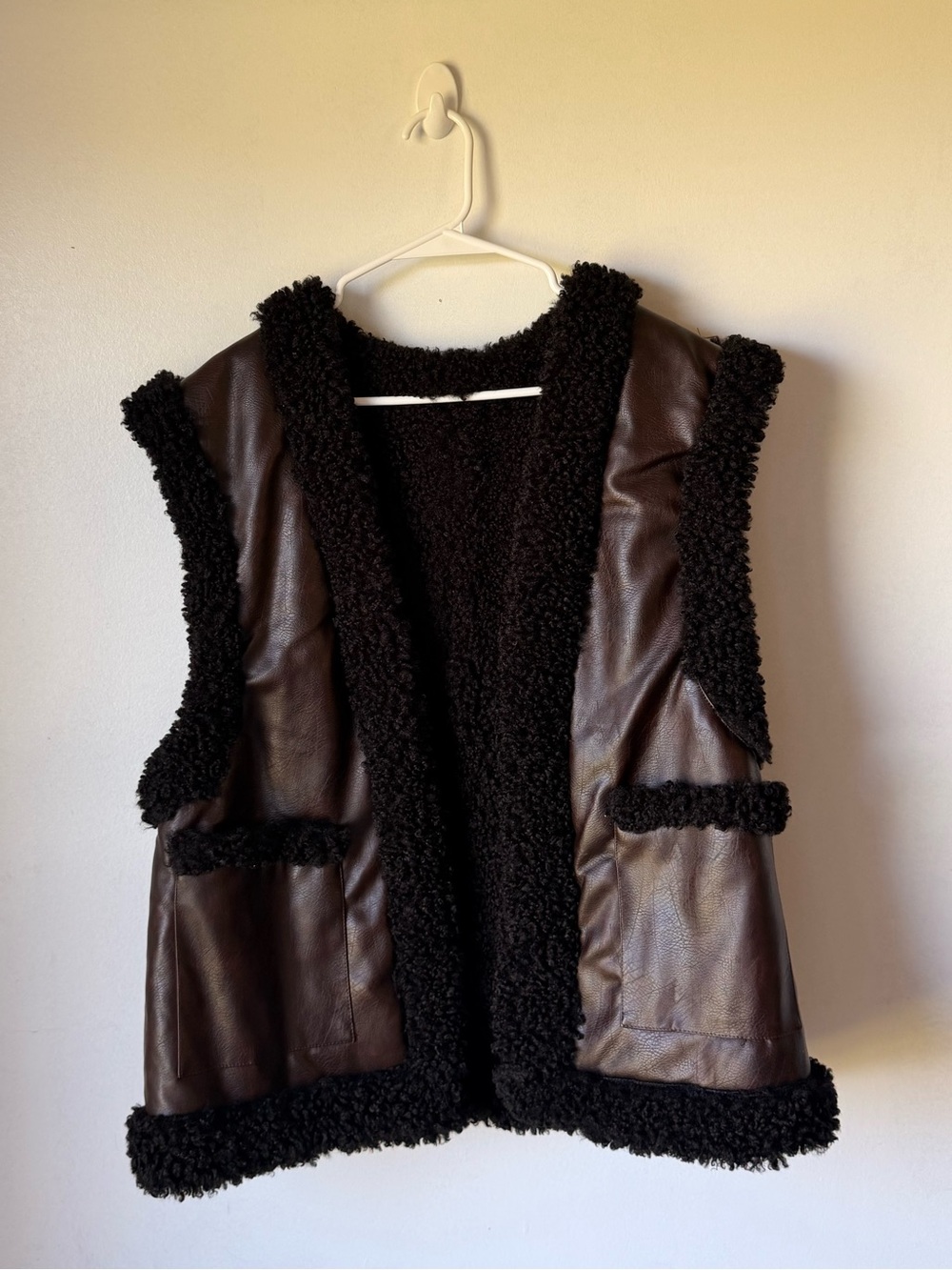Reversible Fuzzy Relaxed Vest - Picture 11 of 14